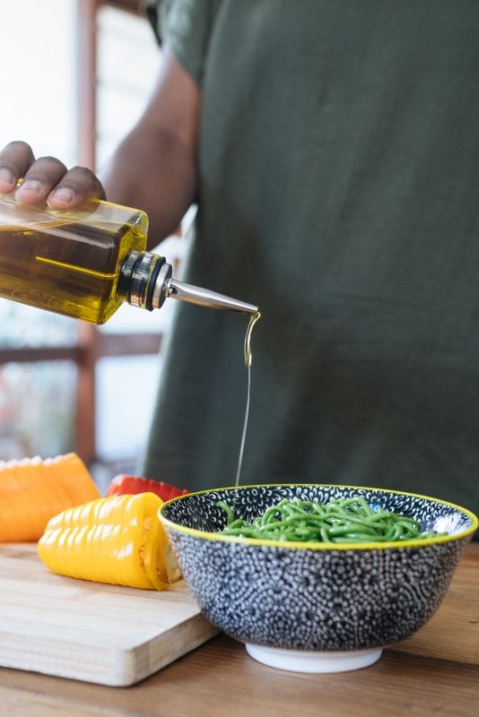 Choosing The Healthiest Oils For Salad Dressings